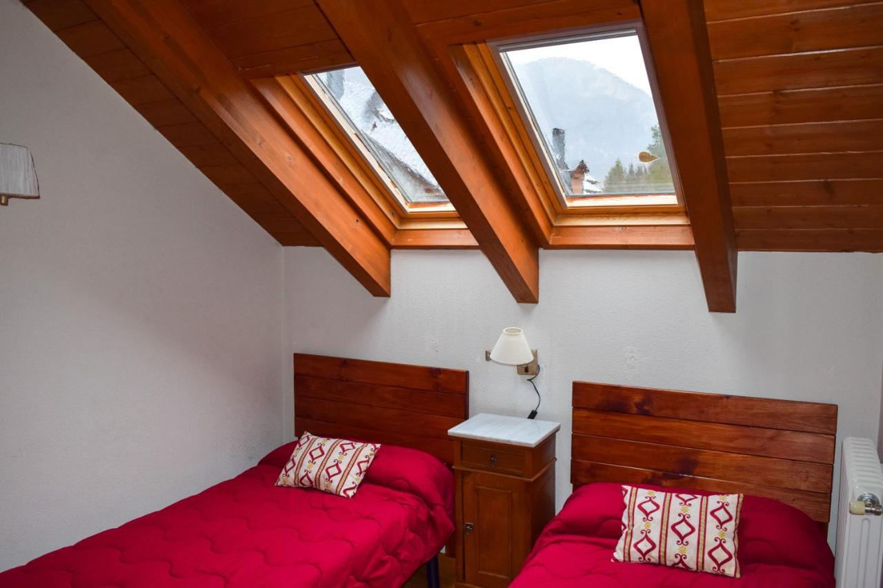 Duplex Con Vistas En Benasque Apartment Luaran gambar